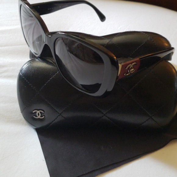 CHANEL Other - Original Chanel 5234-Q Black Sunglasses